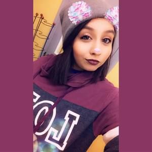 Meet your Posher, Julia